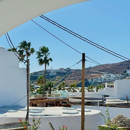 Stylish 2 Bd Escape With Patio At *