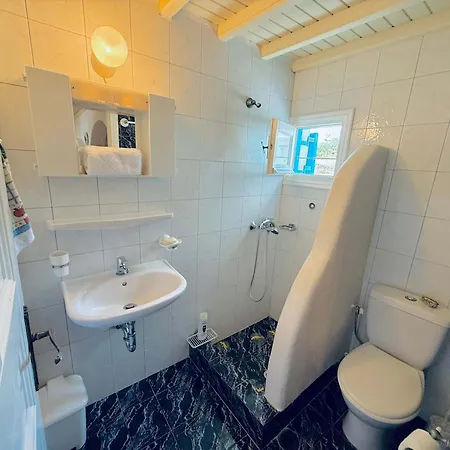 Stylish 2 Bd Escape With Patio At * Ornos (Mykonos)
